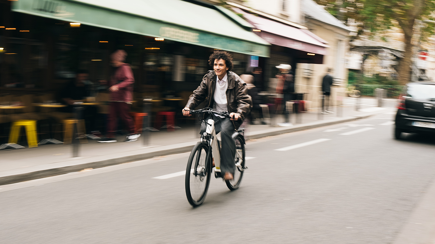 Fort en montée. Fluide en mouvement.