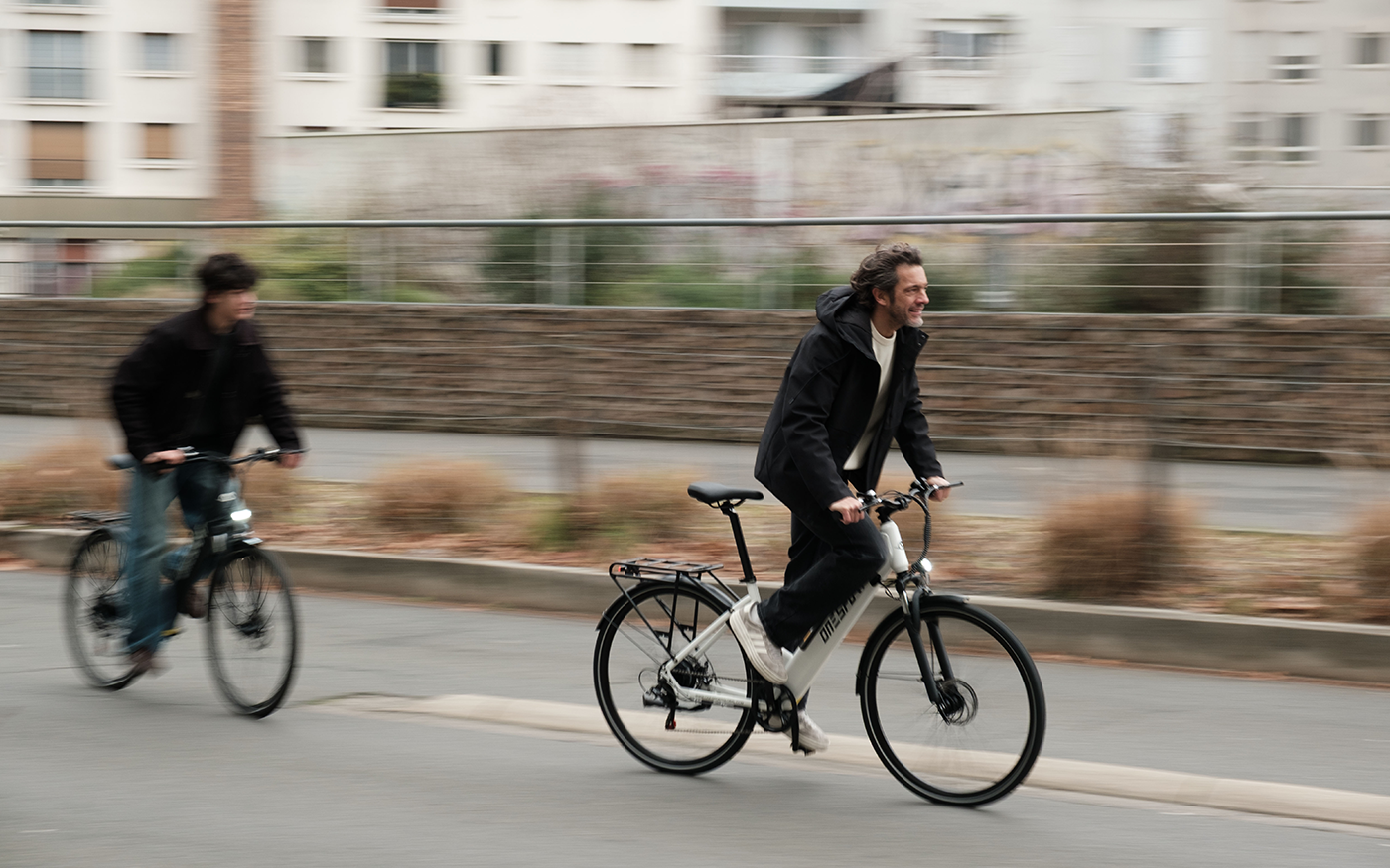 Vitesse fluide. Conduite équilibrée.